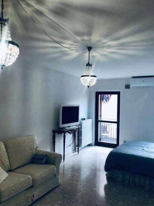 San Bernardino Monolocale Con Balcone Apartment Верона Екстериор снимка